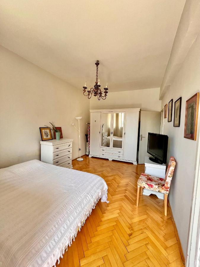 Mint Apartment Tivat Buitenkant foto