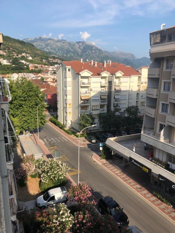 Mint Apartment Tivat Buitenkant foto