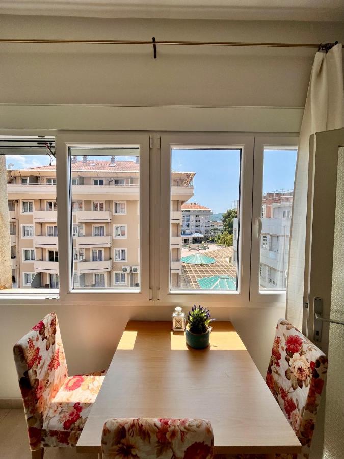 Mint Apartment Tivat Buitenkant foto