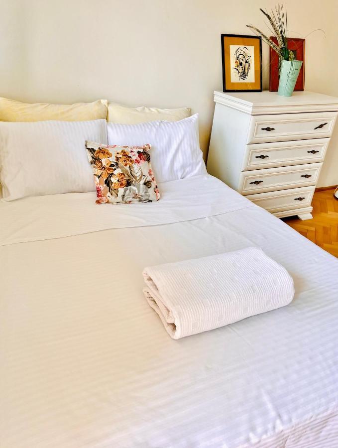 Mint Apartment Tivat Buitenkant foto
