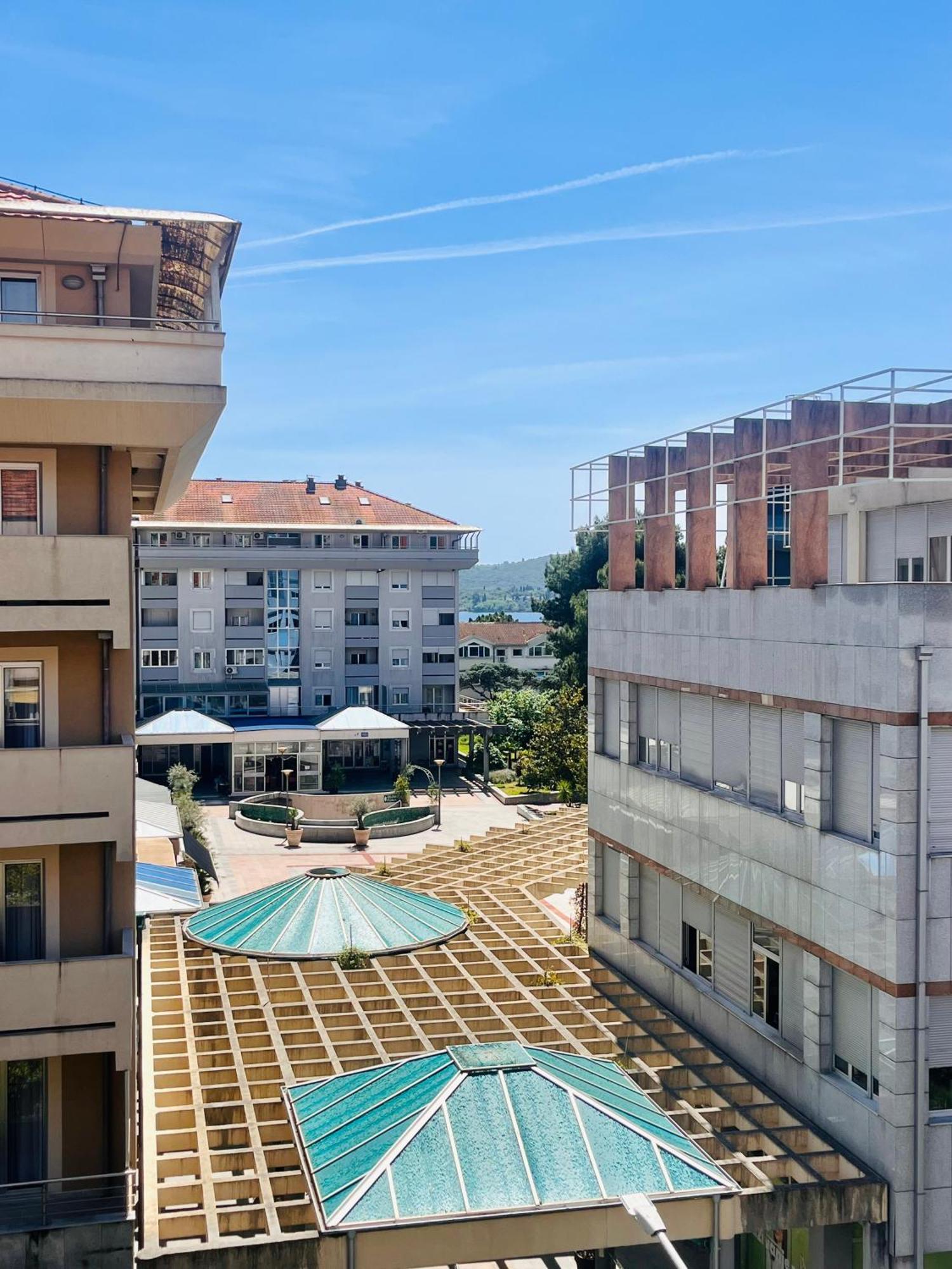Mint Apartment Tivat Buitenkant foto